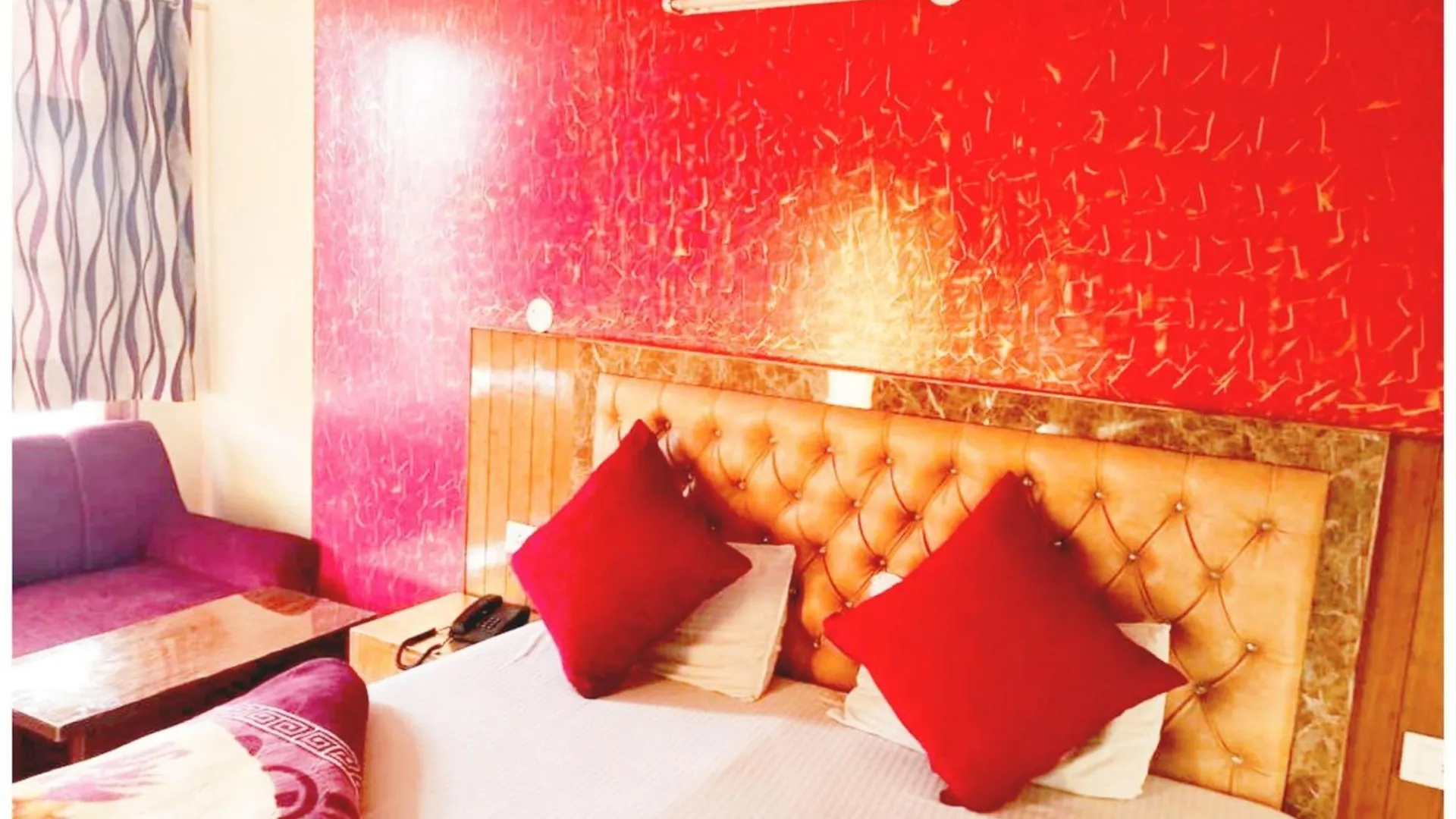 Simla Hotel King Palace Simla Near Park And Temple - Prime Location - Hygiene & Spacious Room