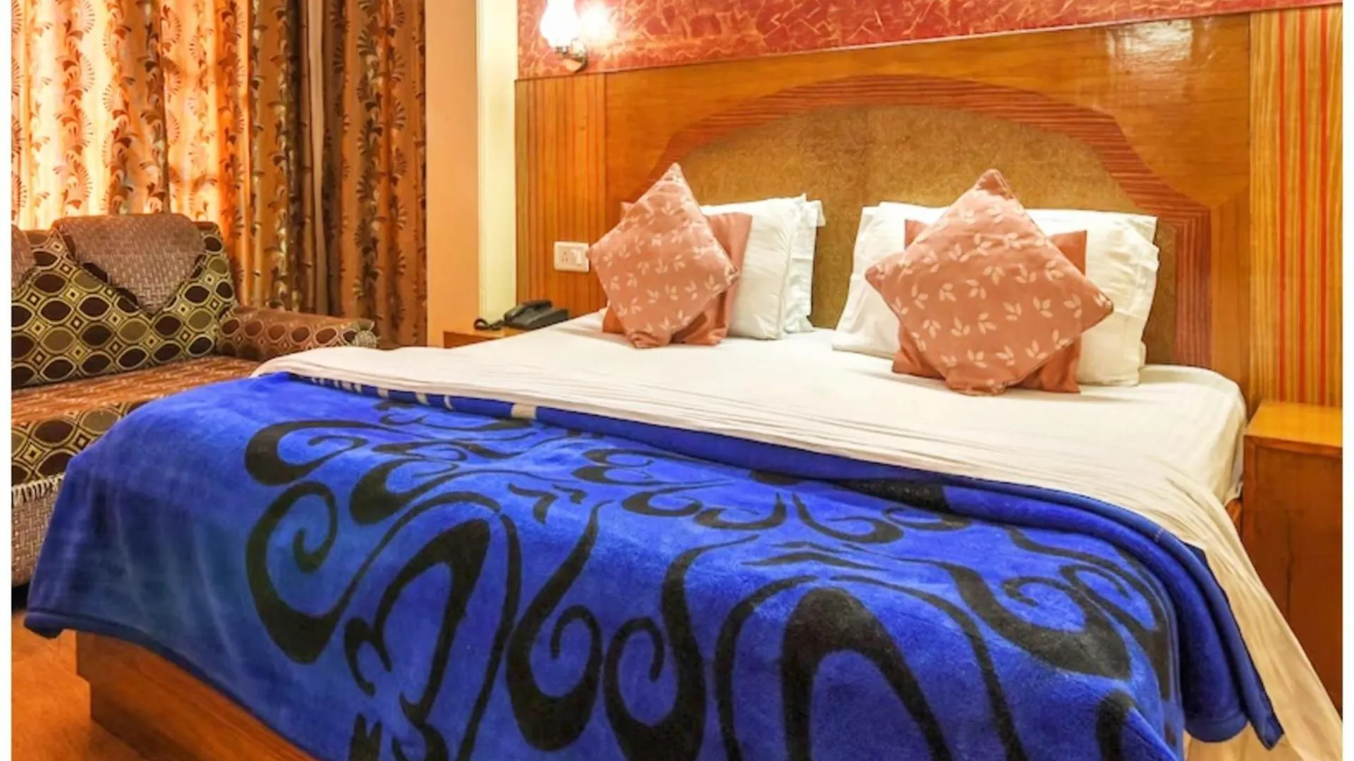 Simla Hotel King Palace Simla Near Park And Temple - Prime Location - Hygiene & Spacious Room